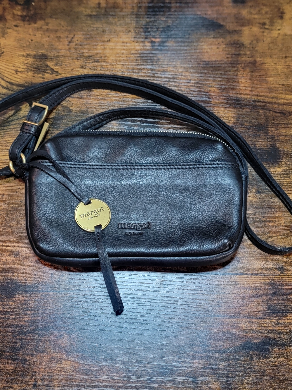 Margot New York Ryan Phone Crossbody In Black